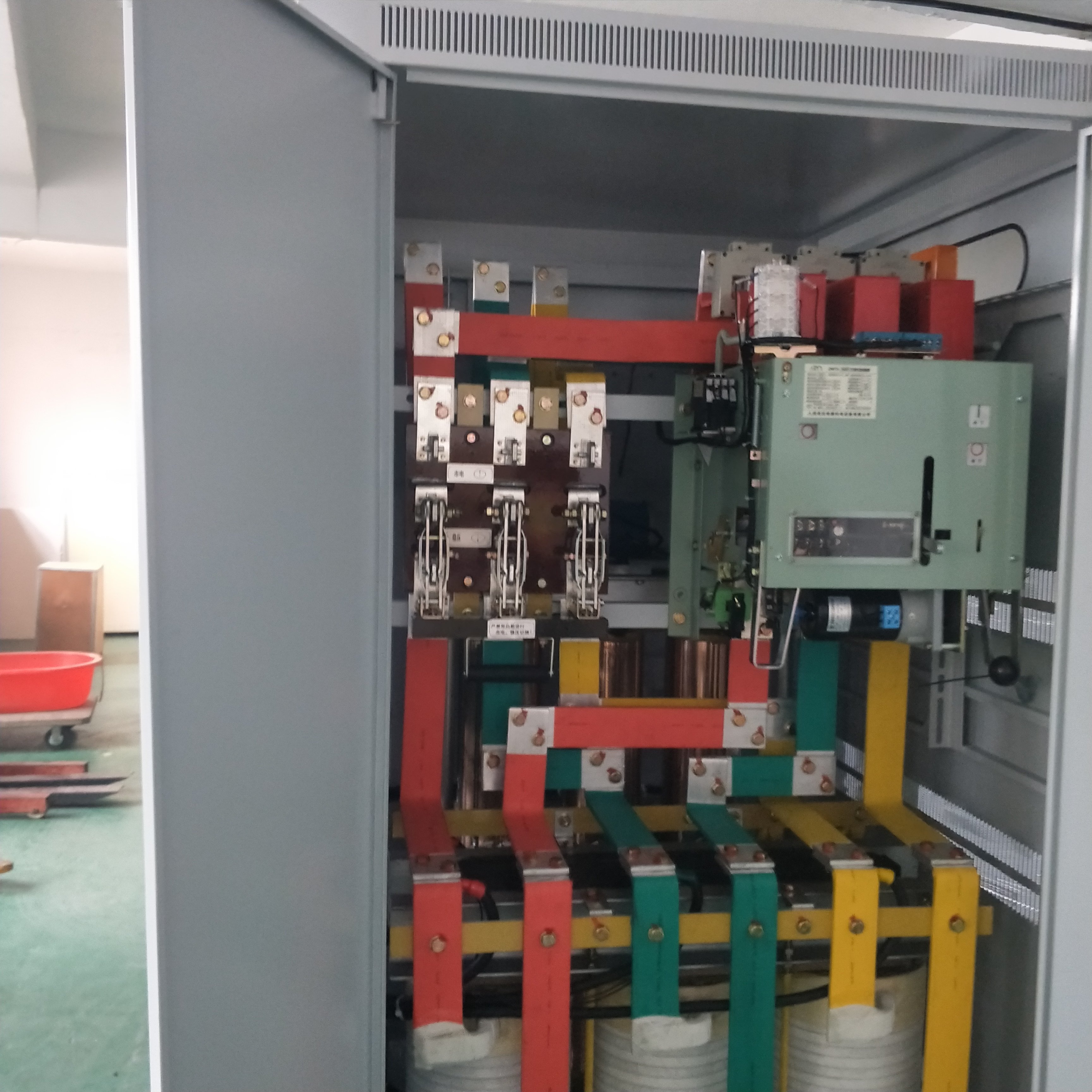 三相工業(yè)穩(wěn)壓器品牌